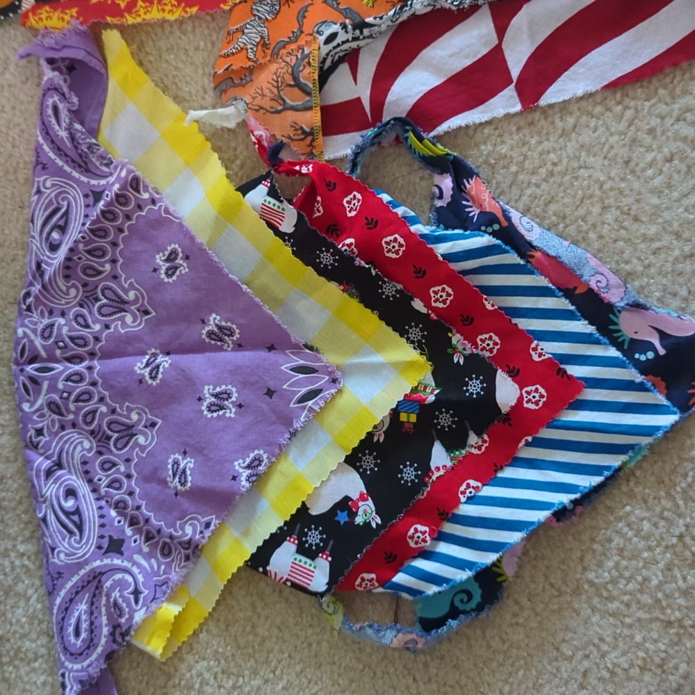 Pet bandannas gr2.  PkYS